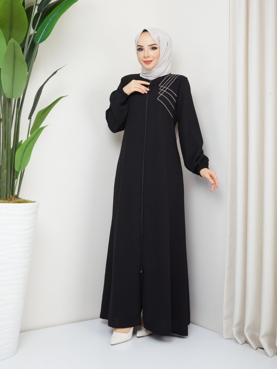 Women's abaya